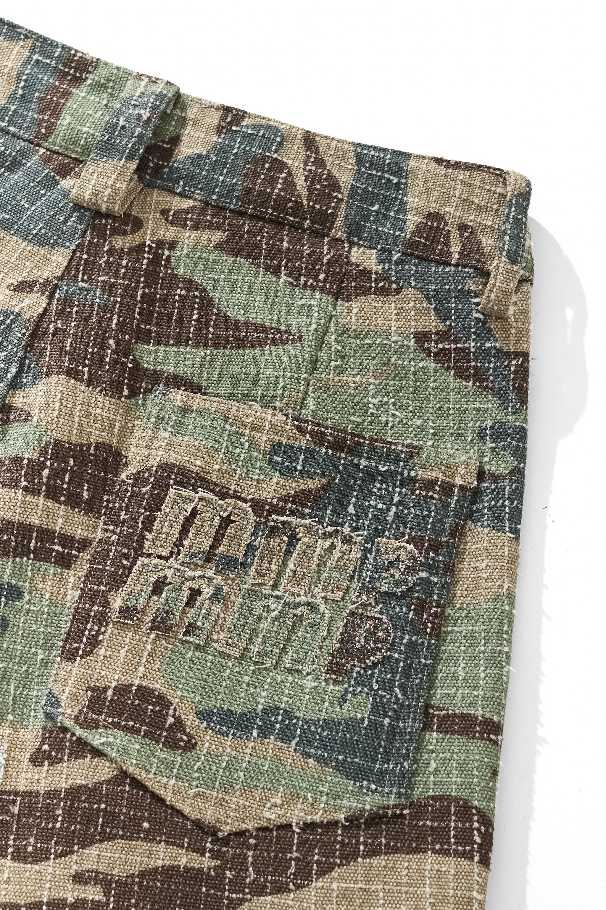 NEEDLE PUNCH CAMO SHORTS