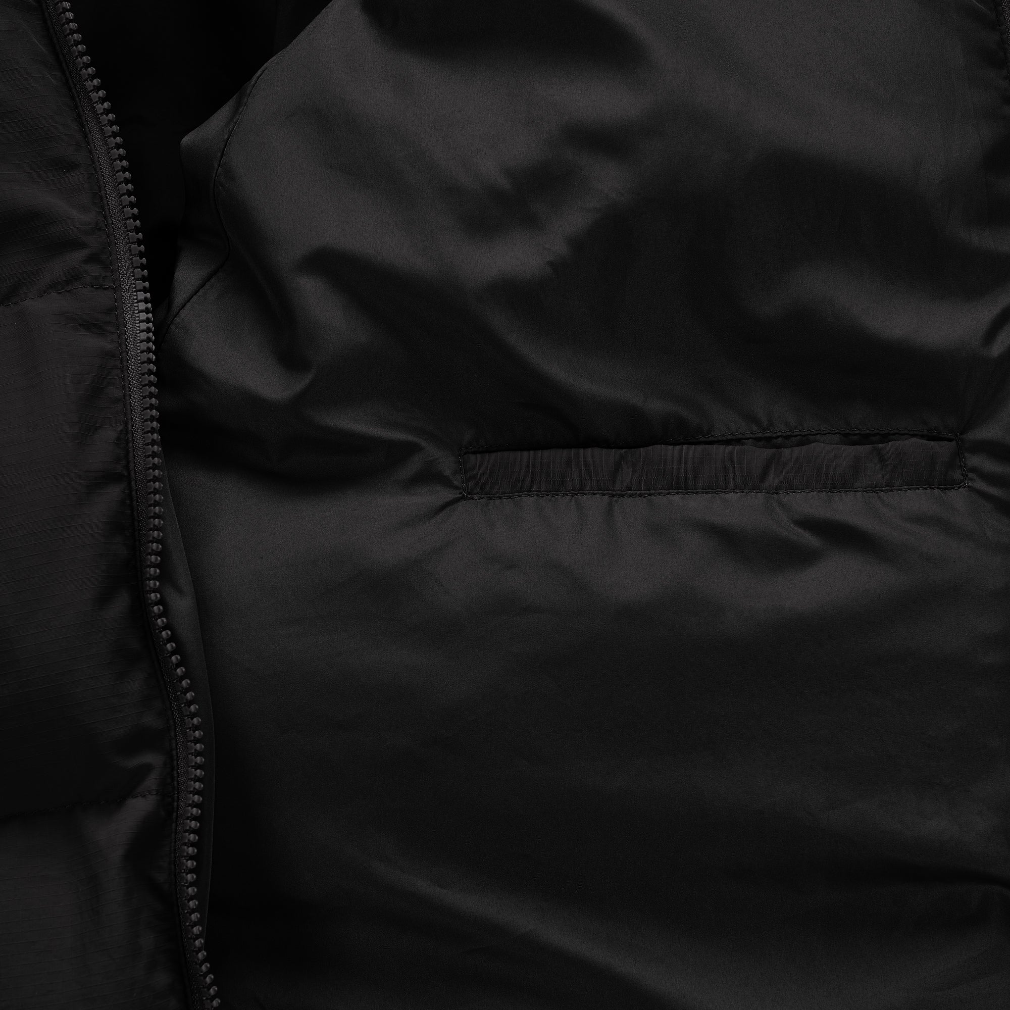 NOIR PUFFER JACKET